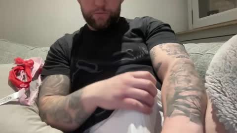  UK BigThick Cock  online show from November 14, 12:43 pm