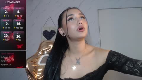 _ella_b online show from December 1, 3:20 pm