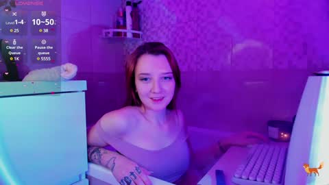 _hey_scarlett_ online show from November 11, 4:55 pm