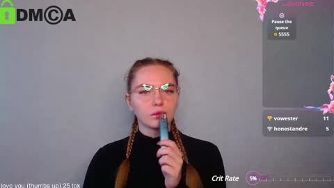 Welcome guys  Pleasure to see you all here  My name is Lysafeta and MichaelaTip menu is active Private is open  online show from November 26, 5:51 am