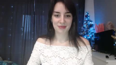 _rosalie_ online show from December 28, 7:51 am