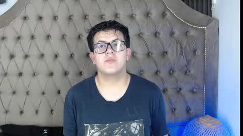 aaron_martinez_ online show from January 10, 10:49 am