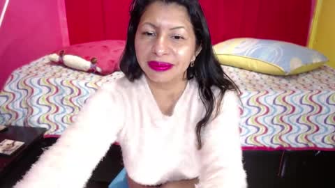 abby_milf_ online show from December 28, 7:44 pm