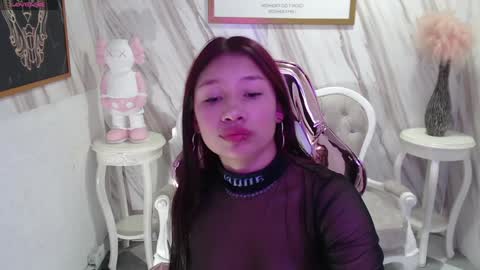 adara_b online show from December 3, 3:11 am