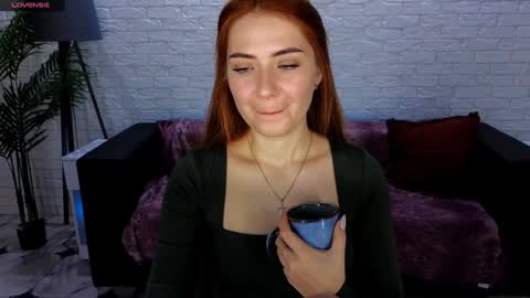 adelyna_bird online show from January 10, 7:35 am