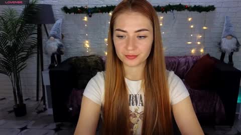 adelyna_bird online show from December 12, 7:33 am