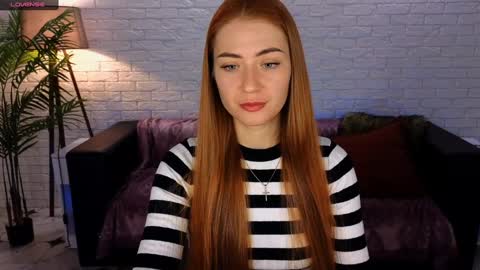 adelyna_bird online show from December 5, 7:40 am