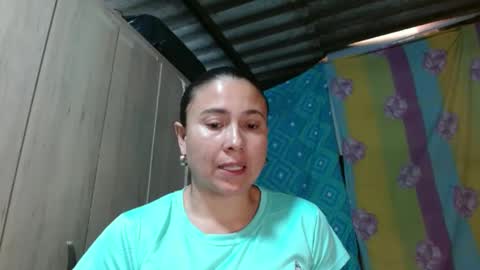 Adriana Tellez online show from November 18, 5:31 pm