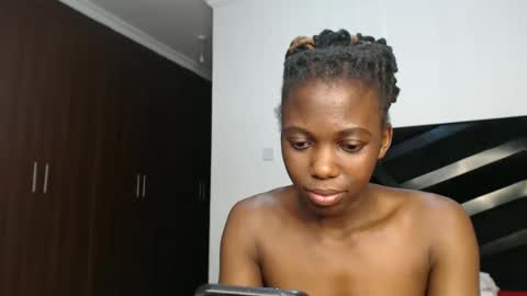 African Petite online show from January 1, 6:26 pm