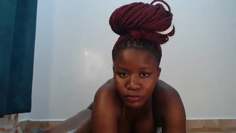 african_sidechick online show from December 25, 2:20 pm