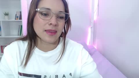 aixa_johnson online show from December 20, 3:46 pm