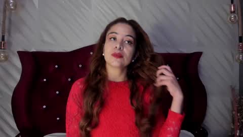 alaia_lovee online show from December 24, 7:37 pm