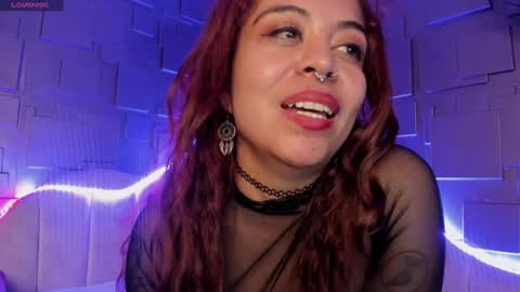 alaia_lovee online show from December 7, 3:21 pm