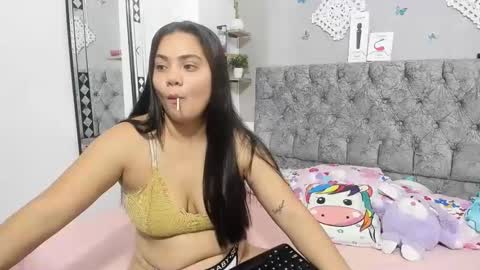 alejandra_evanss online show from December 7, 9:50 pm