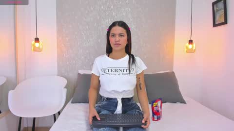 Alejandra Smith online show from December 30, 1:38 pm