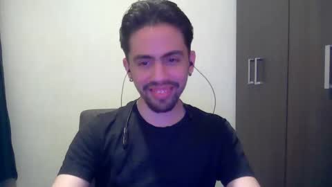 alejo_shy online show from December 8, 5:39 am