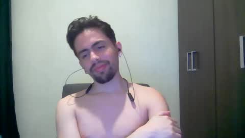 alejo_shy online show from December 10, 5:43 am