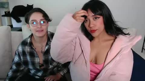 Julieta Long hair and Alex short hair online show from January 15, 7:20 pm