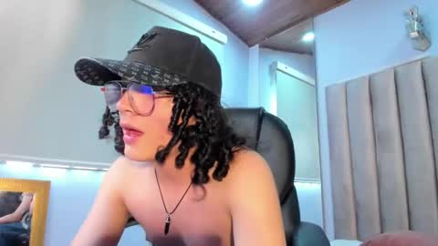 alexandreee__ online show from January 30, 7:31 pm