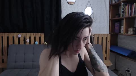 alicee_logan_ online show from November 30, 1:43 am