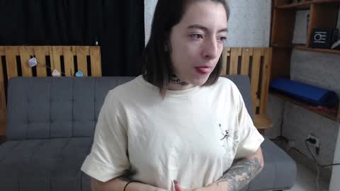 alicee_logan_ online show from January 9, 1:57 am