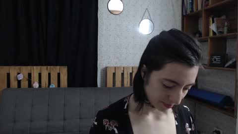 alicee_logan_ online show from January 12, 2:57 am