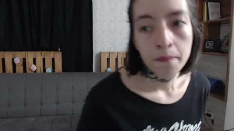 alicee_logan_ online show from January 7, 2:01 am