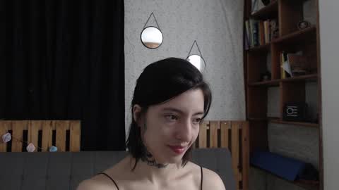 alicee_logan_ online show from January 15, 2:47 am