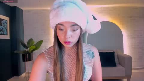  Alina K  online show from December 10, 11:51 am