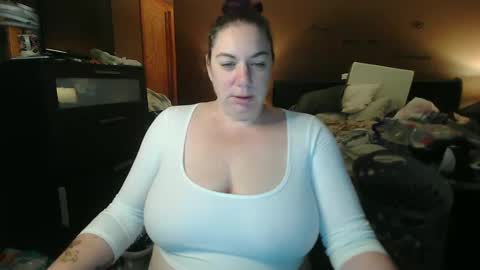 Tig Bitty online show from November 19, 3:24 am