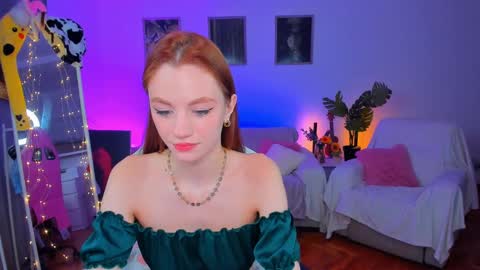 alyssa_smitt online show from November 10, 9:56 pm