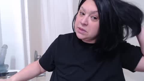 Alyssiaamorexo online show from December 18, 2:14 pm