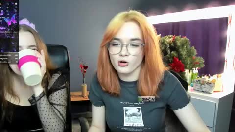 amelia_sweetie1 online show from December 23, 10:35 pm