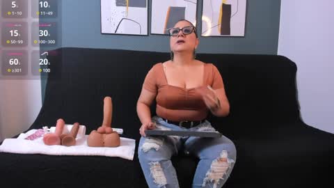 analucia_x online show from November 12, 3:41 am