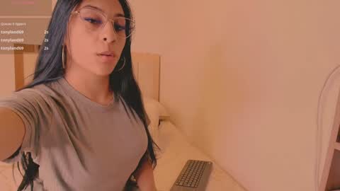 andreita__bustamante online show from December 14, 3:03 am