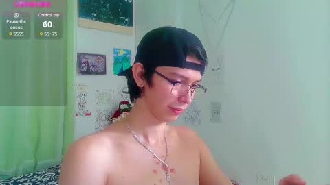 andy_gray01 online show from December 16, 5:37 pm