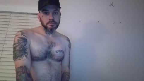 andyhardcock85 online show from December 14, 2:41 am