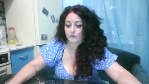 ange_linax online show from December 19, 9:03 pm