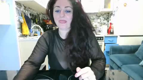 ange_linax online show from January 2, 2:11 am