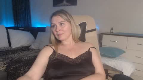 angel__yanna online show from January 29, 2:44 pm