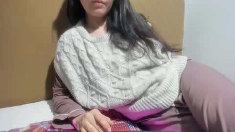 angel_lee__ online show from December 16, 4:43 pm