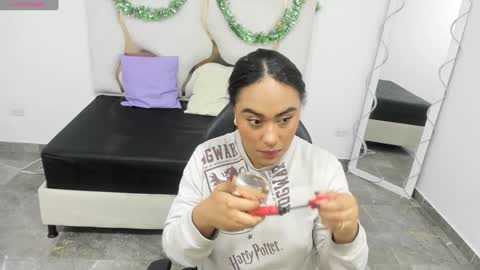 angel_tay1 online show from December 28, 3:10 am