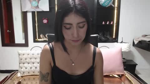 angela_diaz_ online show from December 26, 12:51 pm