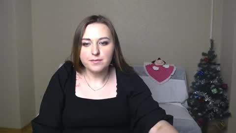 angela_magic_ online show from January 4, 3:35 pm