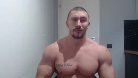  ------- SEX SHOW WITH GUYS AND GIRLS  MUSCLE SHOW online show from November 11, 11:08 am