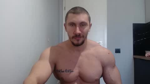  ------- SEX SHOW WITH GUYS AND GIRLS  MUSCLE SHOW online show from November 14, 9:49 am