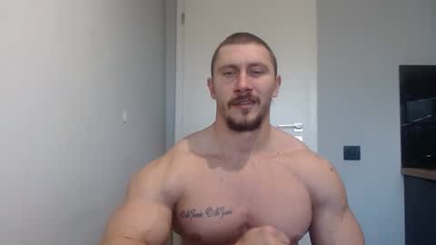  ------- SEX SHOW WITH GUYS AND GIRLS  MUSCLE SHOW online show from November 16, 1:44 pm