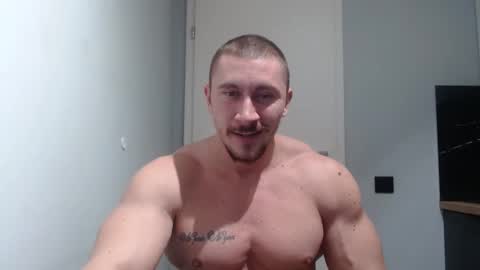  ------- SEX SHOW WITH GUYS AND GIRLS  MUSCLE SHOW online show from December 12, 12:32 am