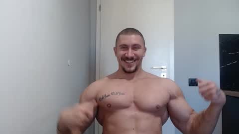  ------- SEX SHOW WITH GUYS AND GIRLS  MUSCLE SHOW online show from December 5, 12:31 pm