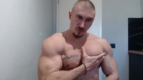  ------- SEX SHOW WITH GUYS AND GIRLS  MUSCLE SHOW online show from December 20, 12:10 pm